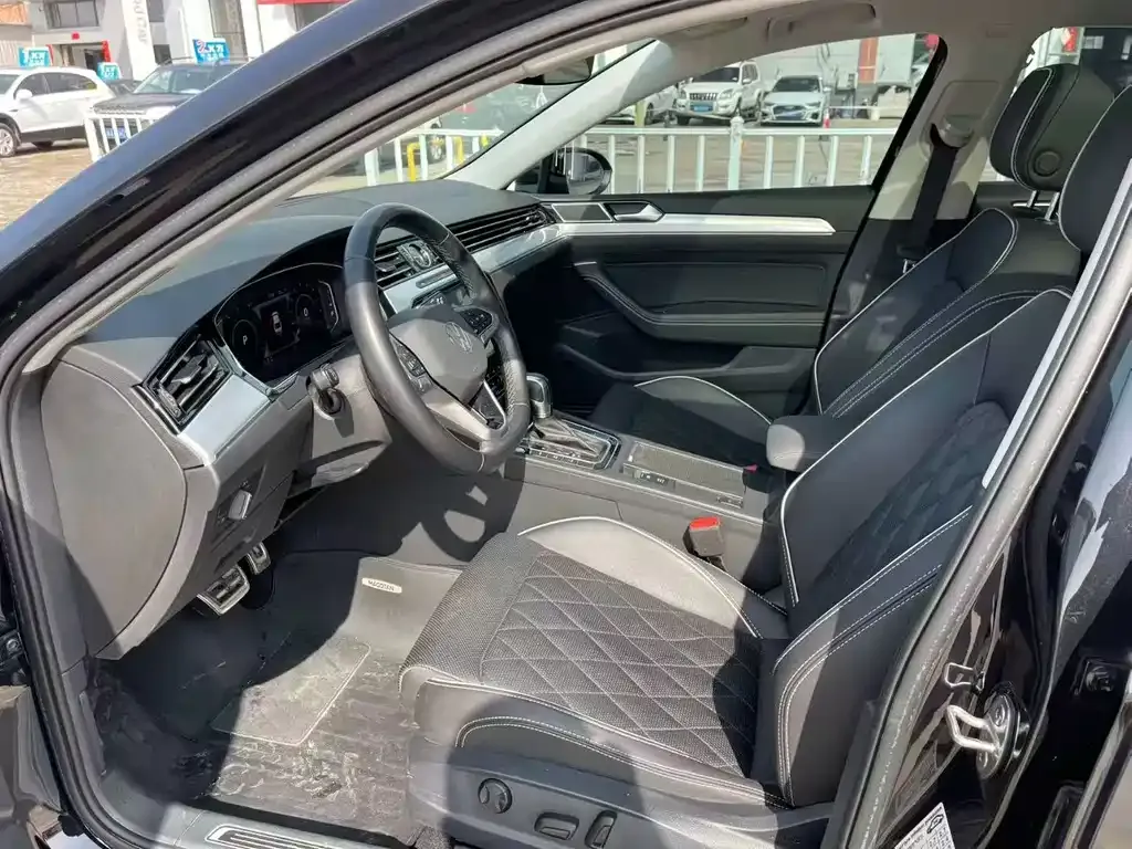 Volkswagen Magotan GTE PHEV 2023 из CN, фото 8