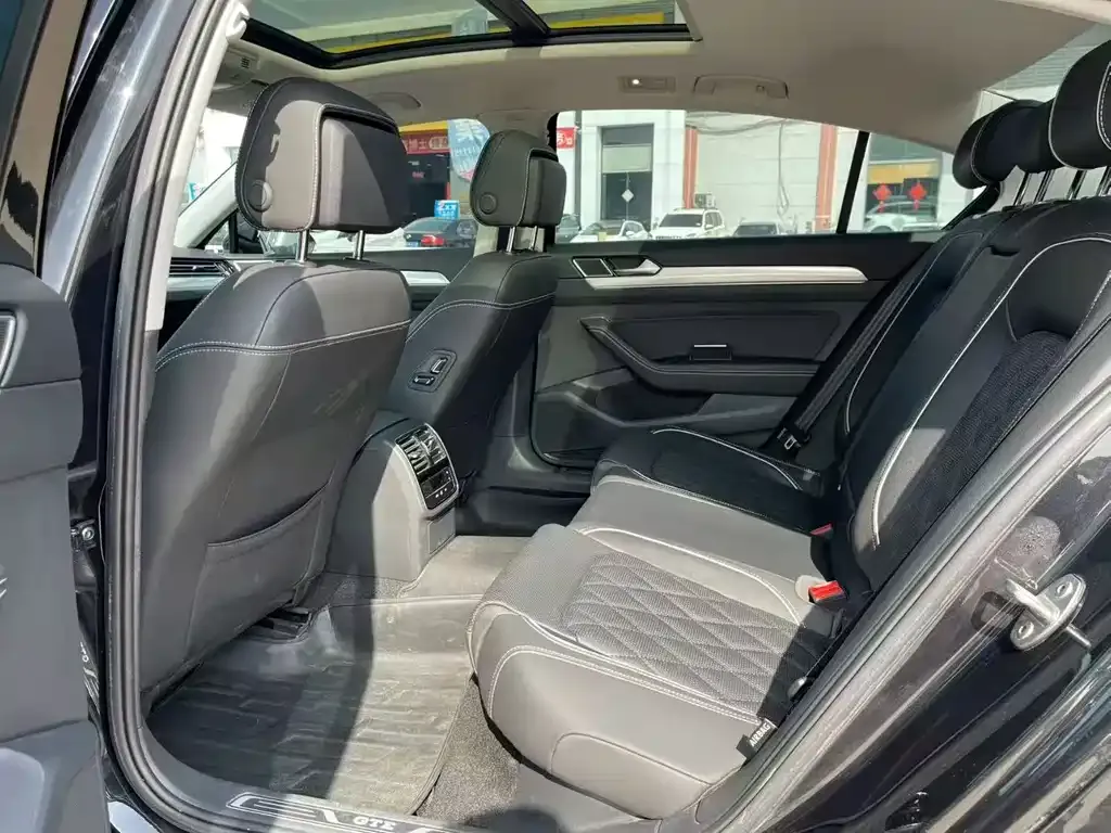 Volkswagen Magotan GTE PHEV 2023 из CN, фото 9