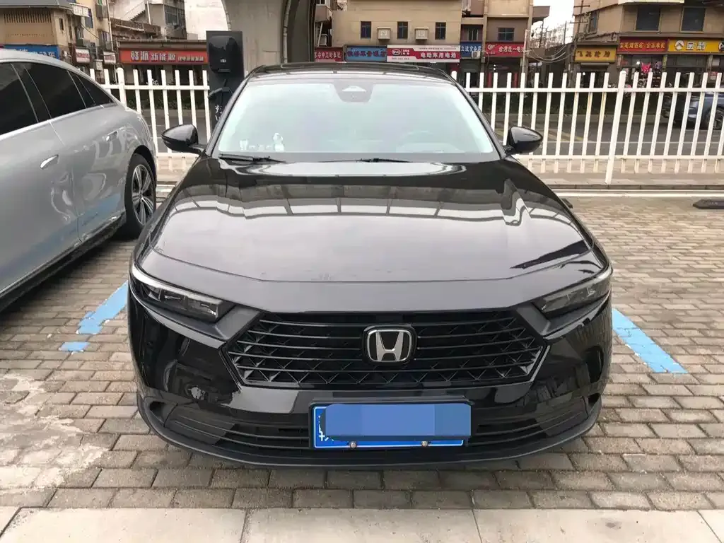 Honda Accord — фото 7