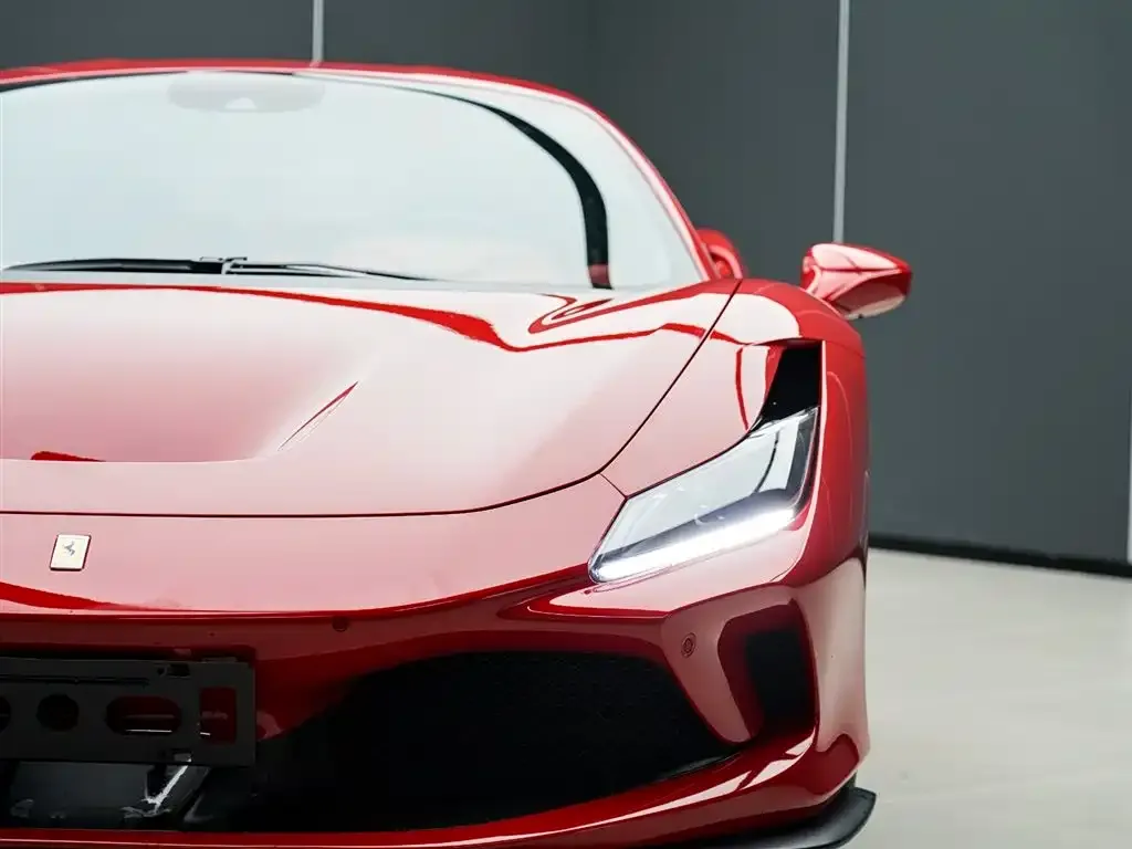 Ferrari F8 — фото 9