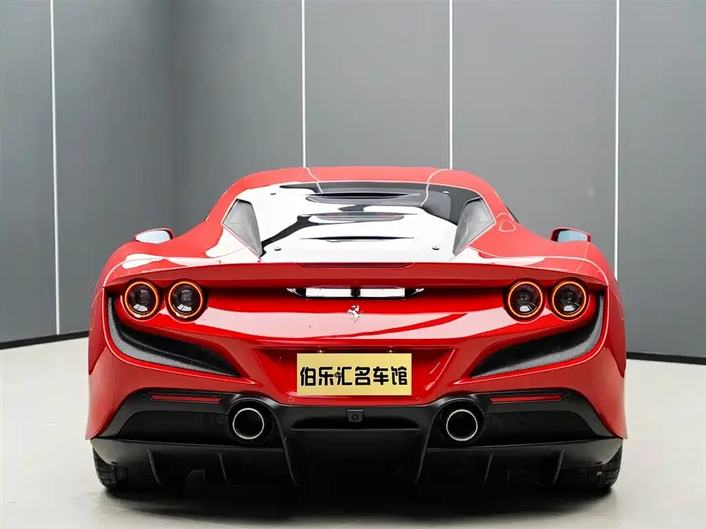 Ferrari F8 — фото 2
