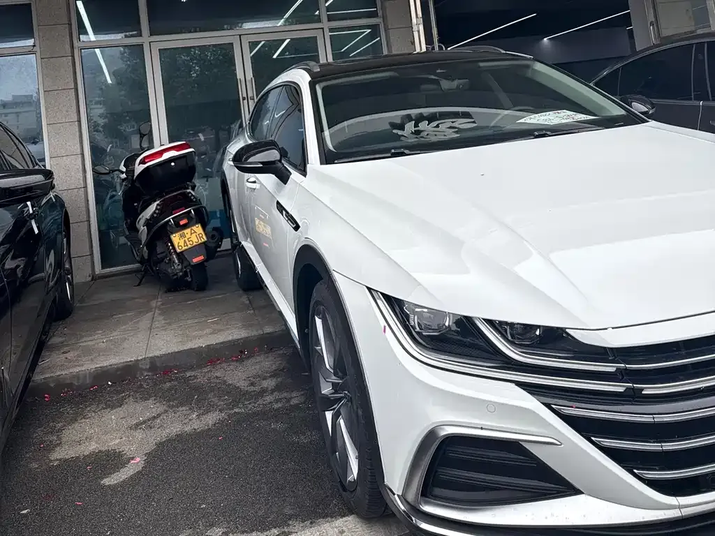 Volkswagen CC 2023 из CN, фото 4