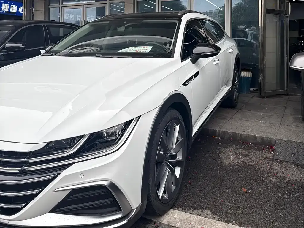 Volkswagen CC 2023 из CN, фото 5