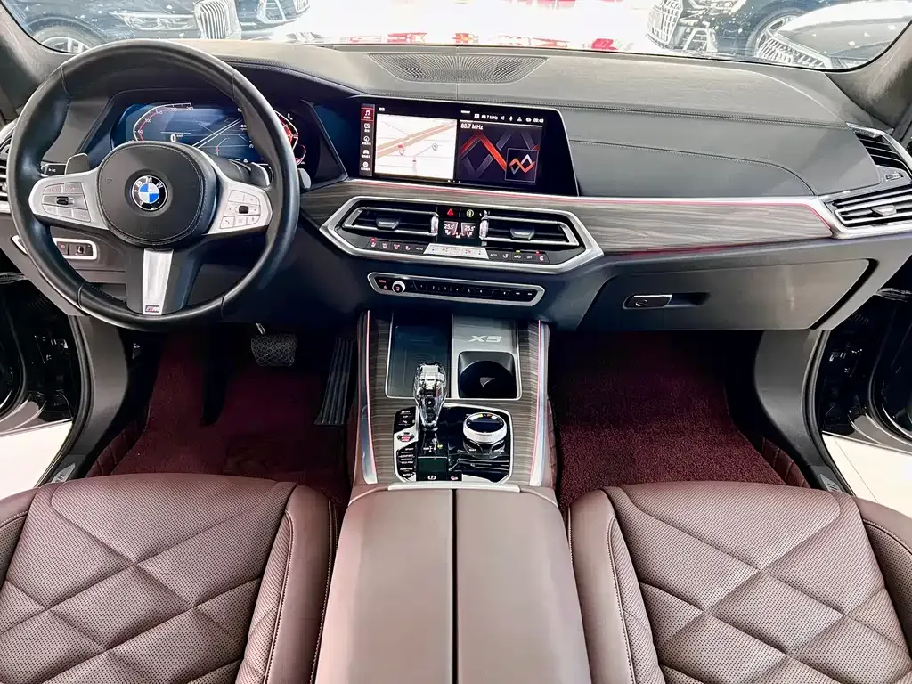 BMW X5 — фото 10