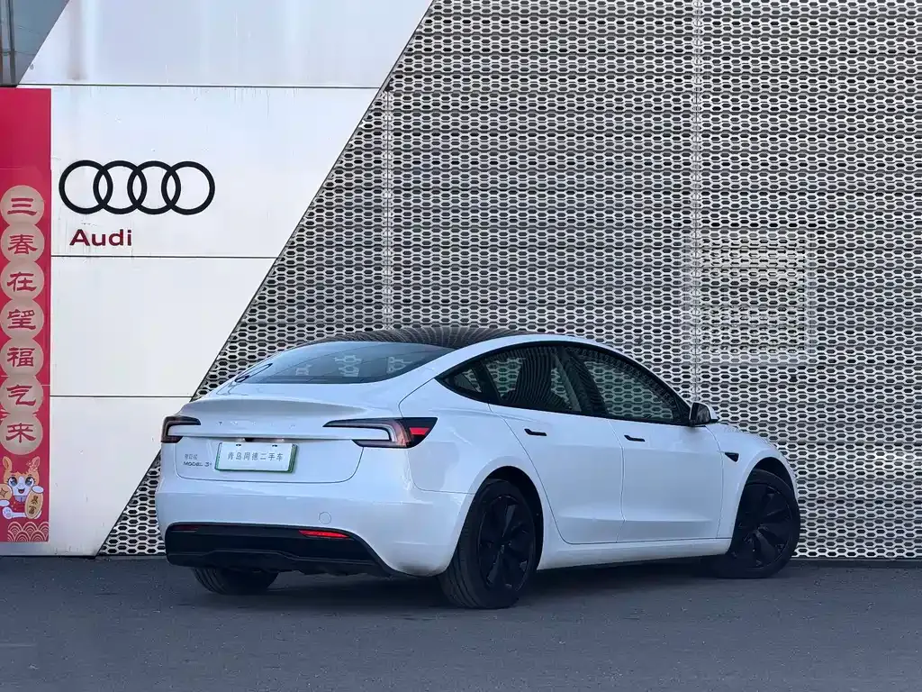 Tesla Model 3 — фото 6