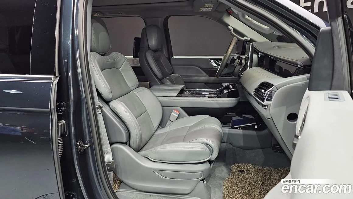 Lincoln Navigator 2021 из KR, фото 8