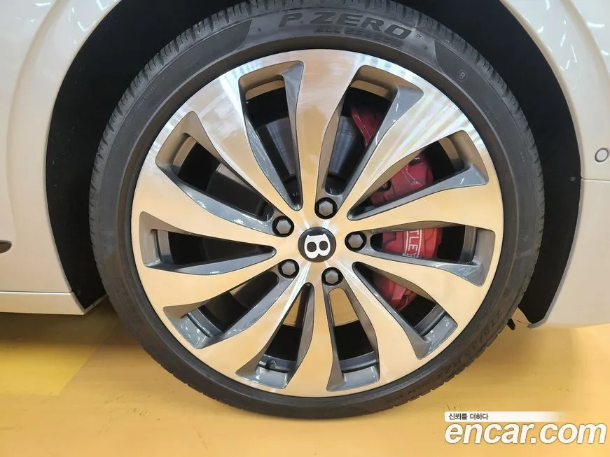 Bentley Flying Spur 2021 из KR, фото 2