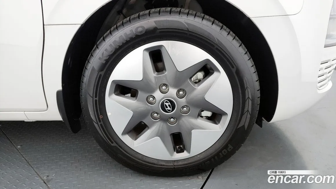 Hyundai Staria — фото 9