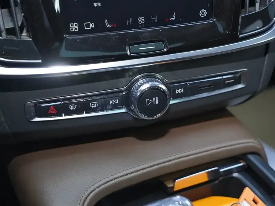 Volvo S90 2023 из CN, фото 3