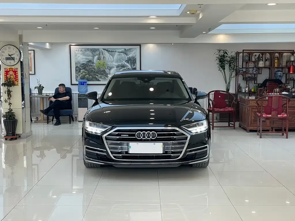 Audi A8 — фото 9