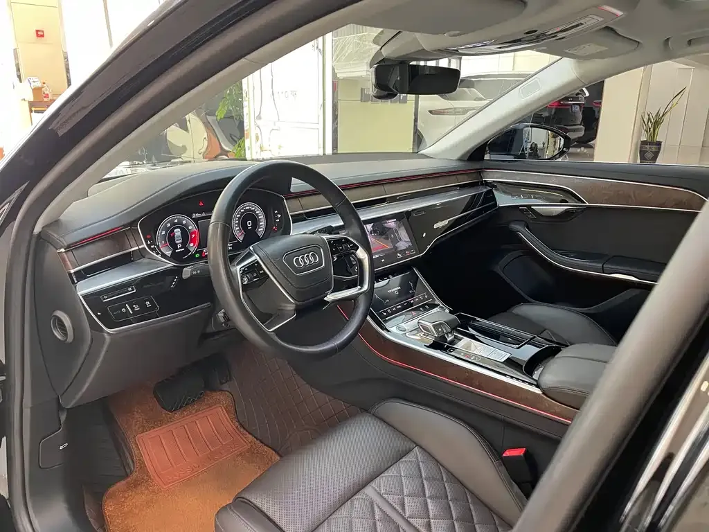 Audi A8 — фото 6