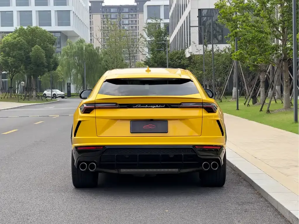 Lamborghini Urus — фото 8
