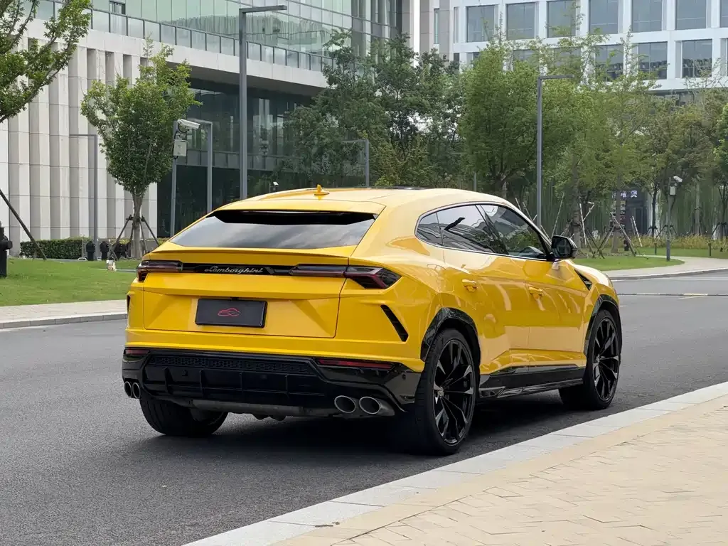 Lamborghini Urus — фото 3