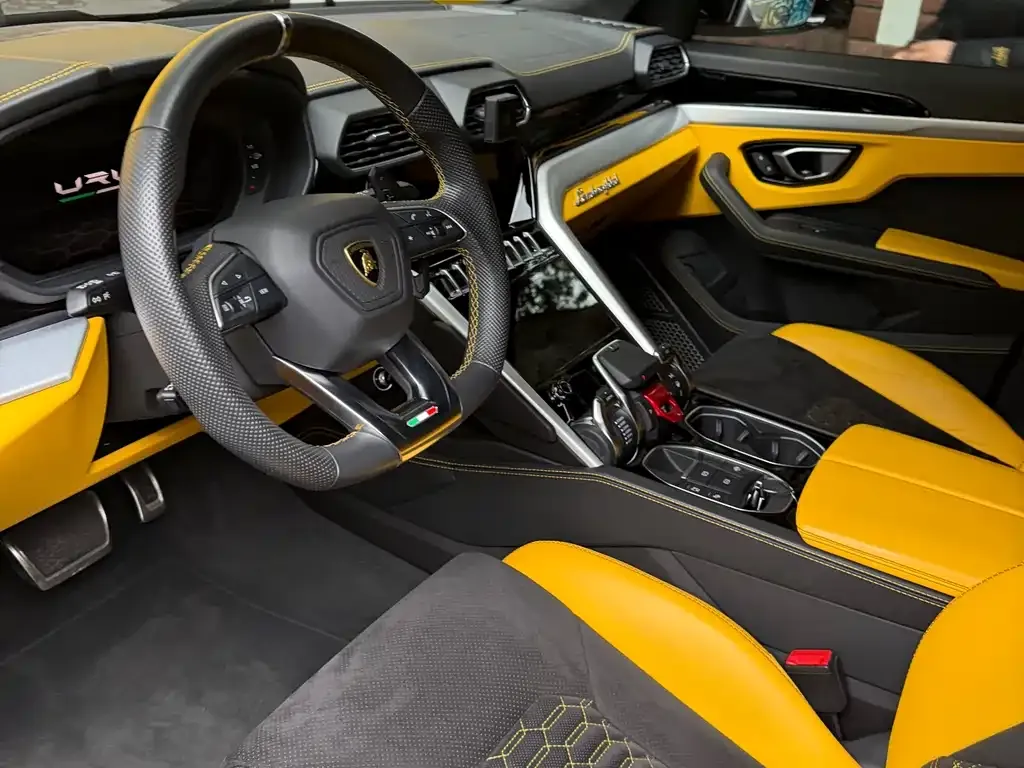 Lamborghini Urus — фото 6
