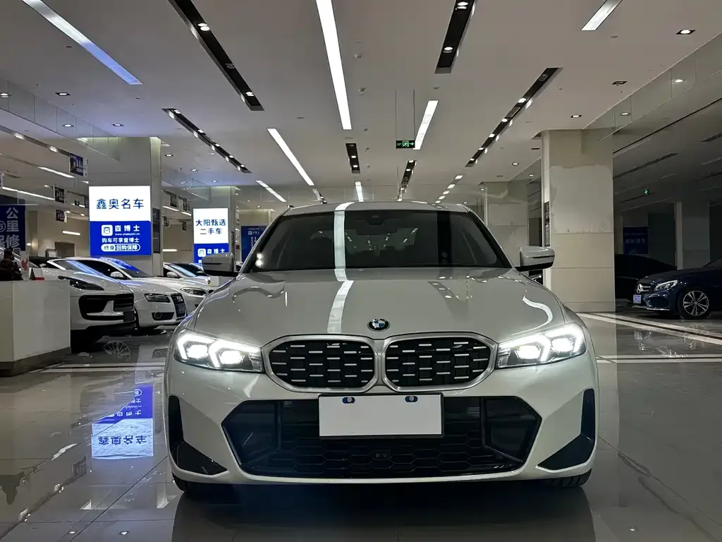 BMW 3 Series 2024 из CN, фото 7