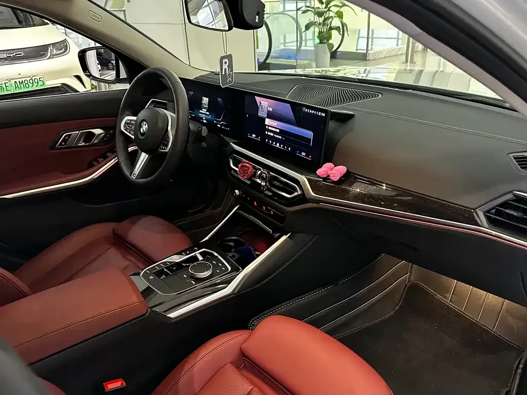 BMW 3 Series 2024 из CN, фото 4