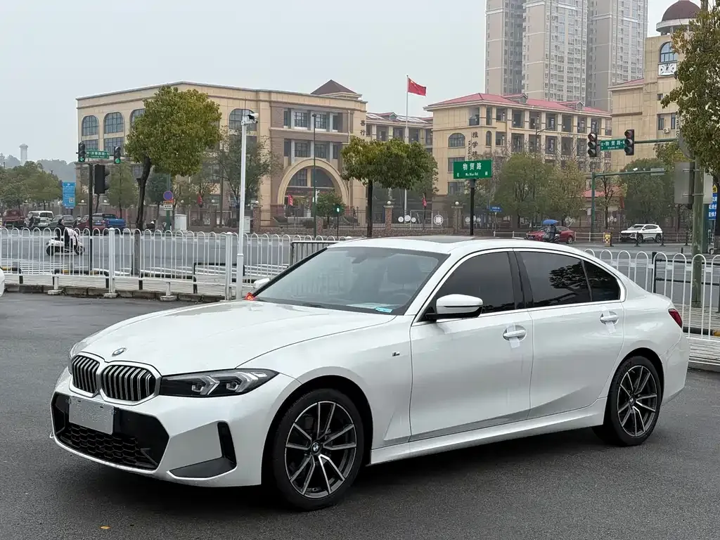 BMW 3 Series 2024 из CN, фото 1
