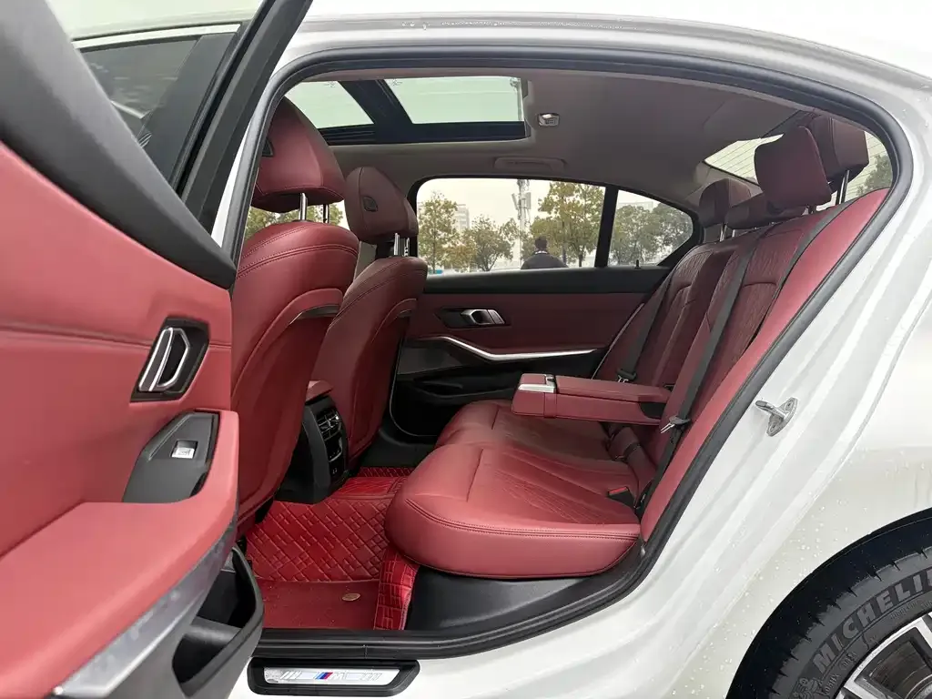 BMW 3 Series 2024 из CN, фото 3