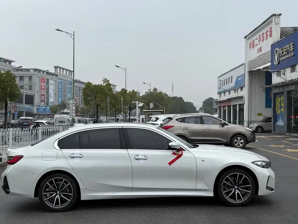 BMW 3 Series 2024 из CN, фото 7