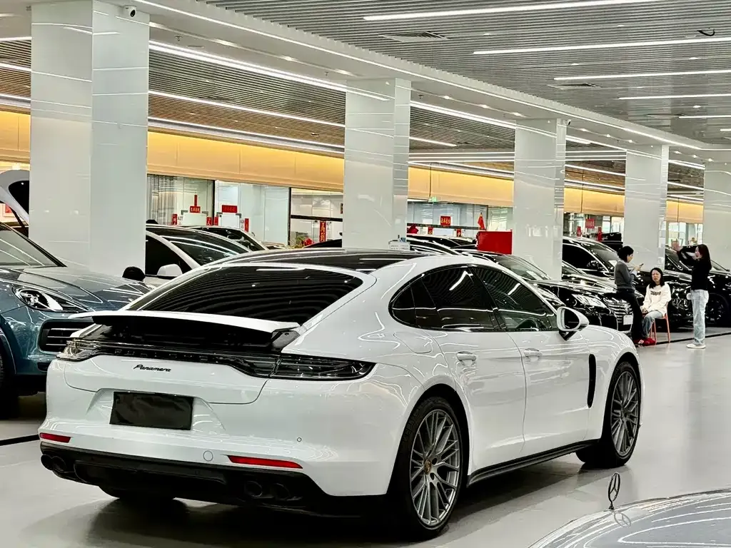 Porsche Panamera — фото 10