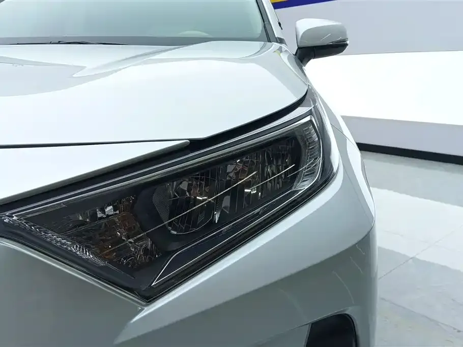 Toyota RAV4 2024 из CN, фото 6