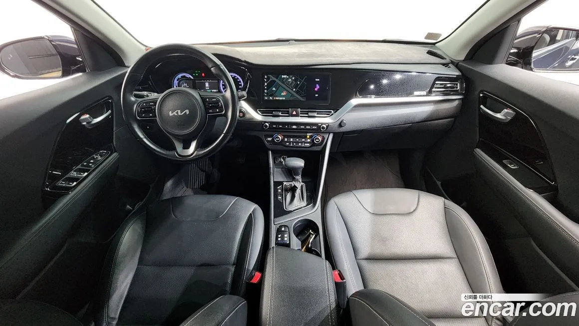 Kia Niro — фото 8