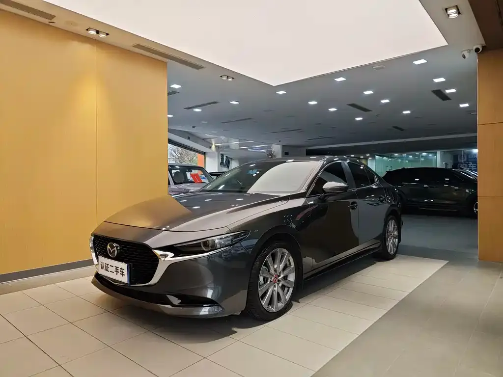 Mazda 3 Axela 2022 из CN, фото 1