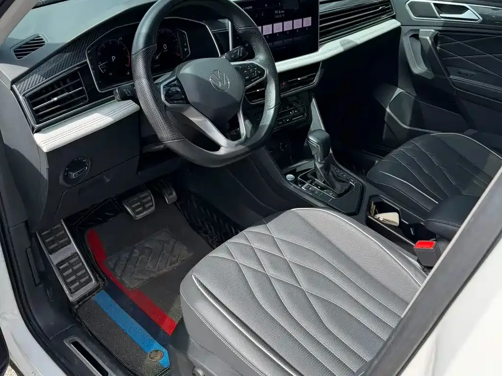 Volkswagen Tiguan L — фото 5