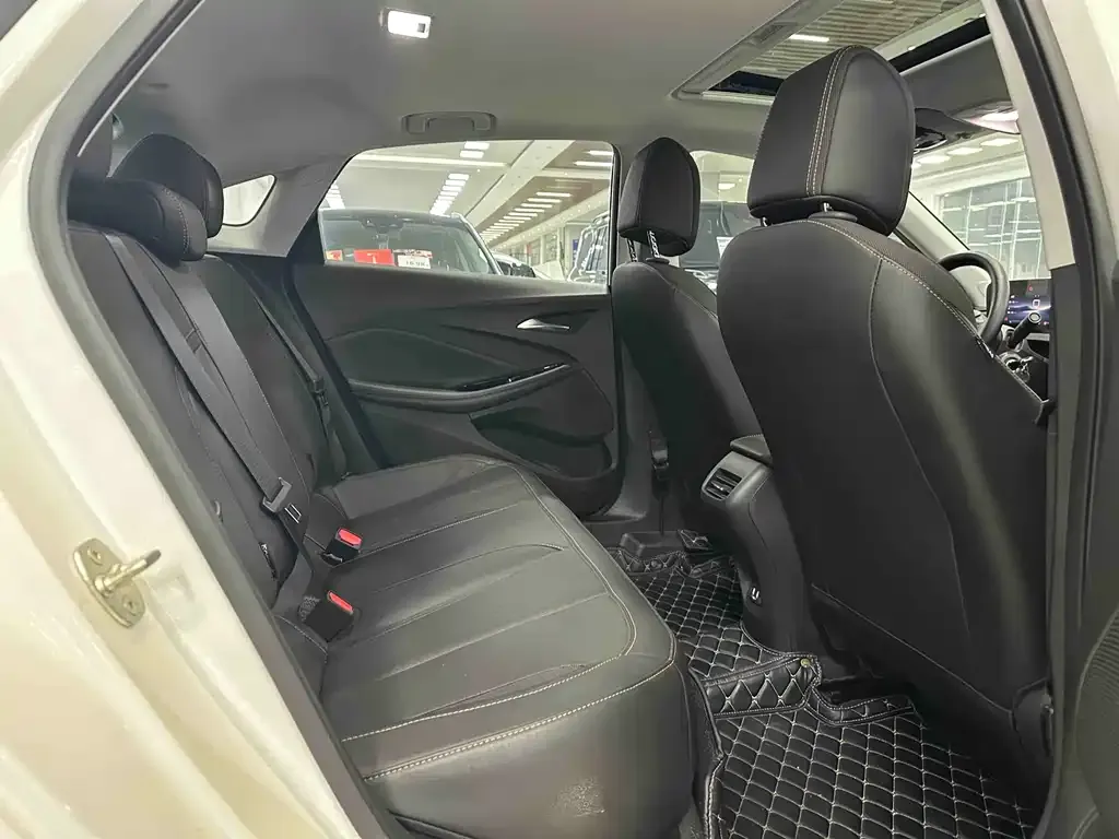 Buick Verano 2024 из CN, фото 2