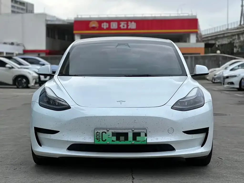 Tesla Model 3 — фото 2