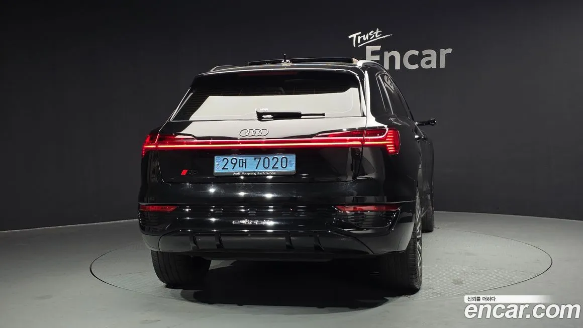 Audi Q8 e-tron 2024 из KR, фото 4