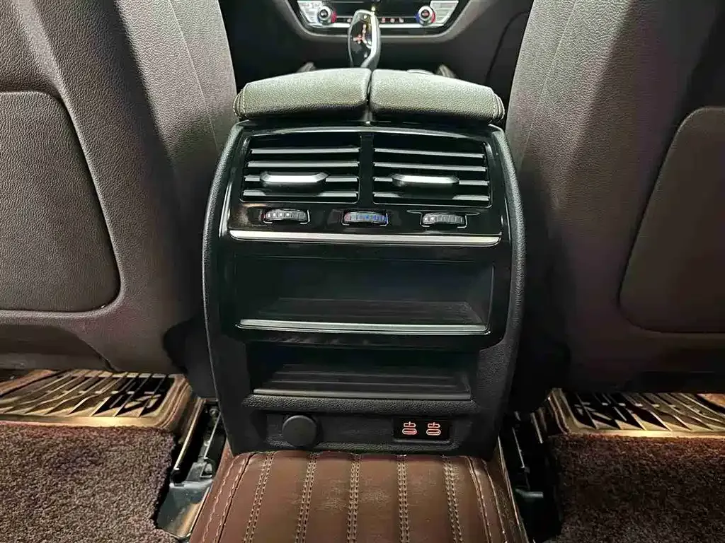 BMW 5 Series — фото 10