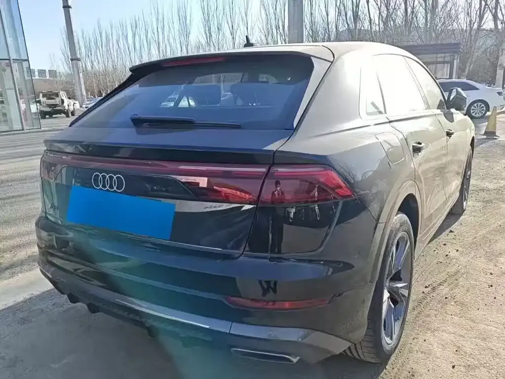 Audi Q8 2025 из CN, фото 5