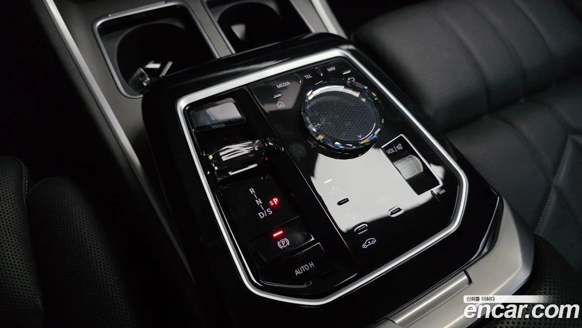 BMW 7-Series 2023 из KR, фото 9