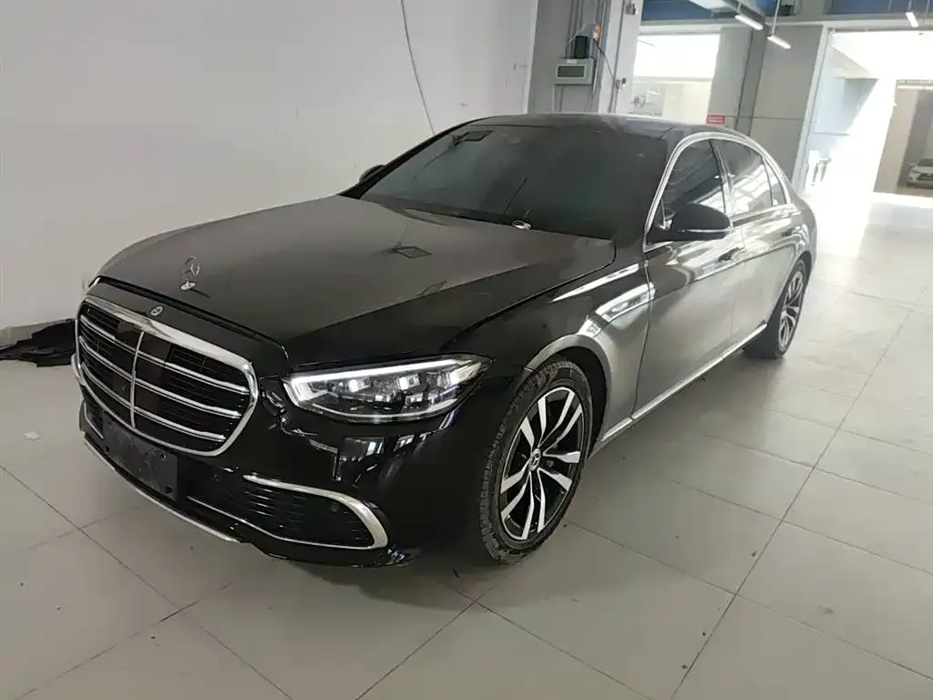 Mercedes-Benz S-Class — фото 1