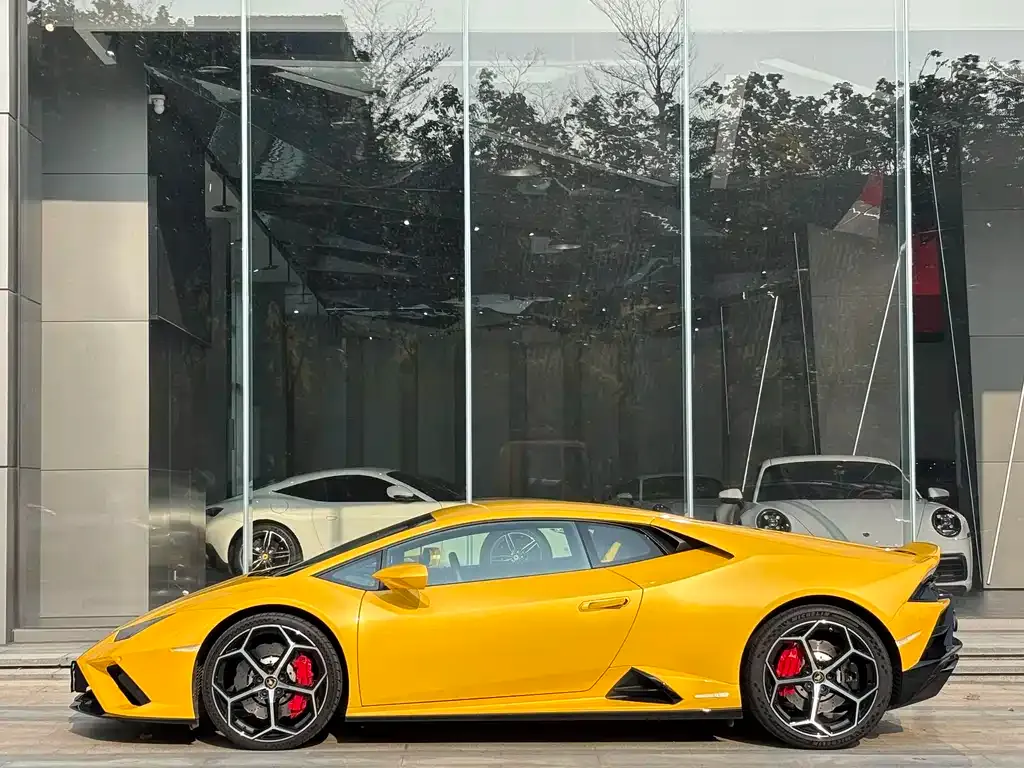 Lamborghini Huracan 2023 из CN, фото 10