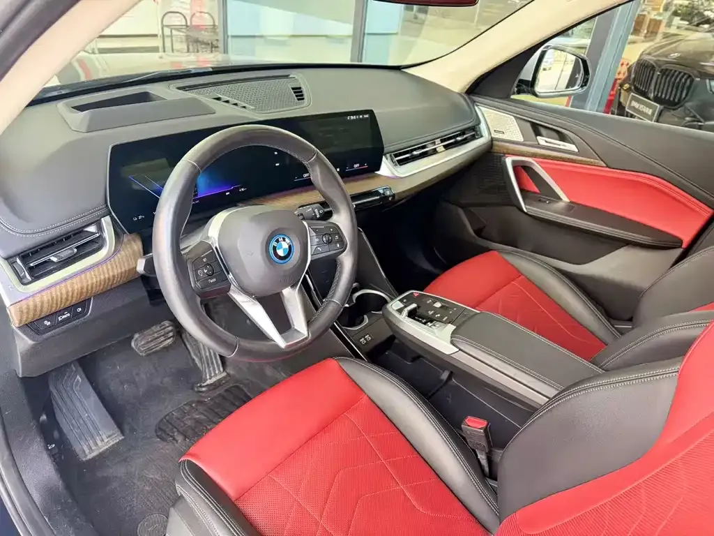 BMW iX1 2023 из CN, фото 6