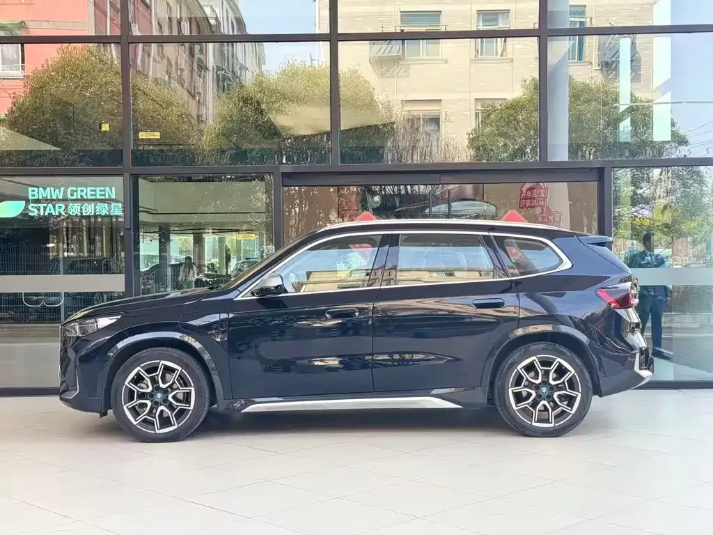 BMW iX1 2023 из CN, фото 8