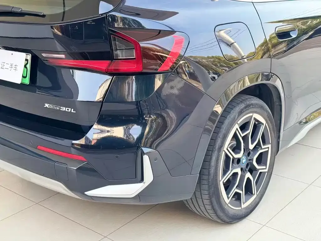 BMW iX1 2023 из CN, фото 2