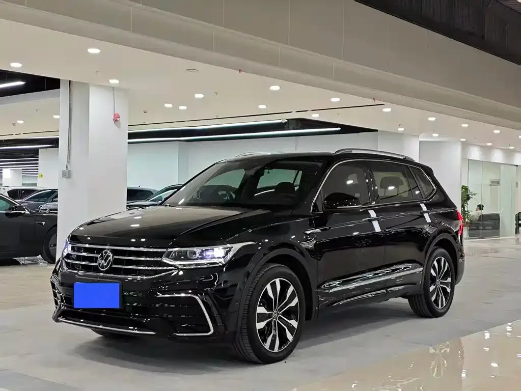 Volkswagen Tiguan L 2023 из CN, фото 1