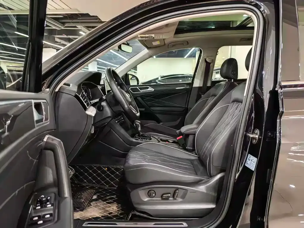 Volkswagen Tiguan L 2023 из CN, фото 8