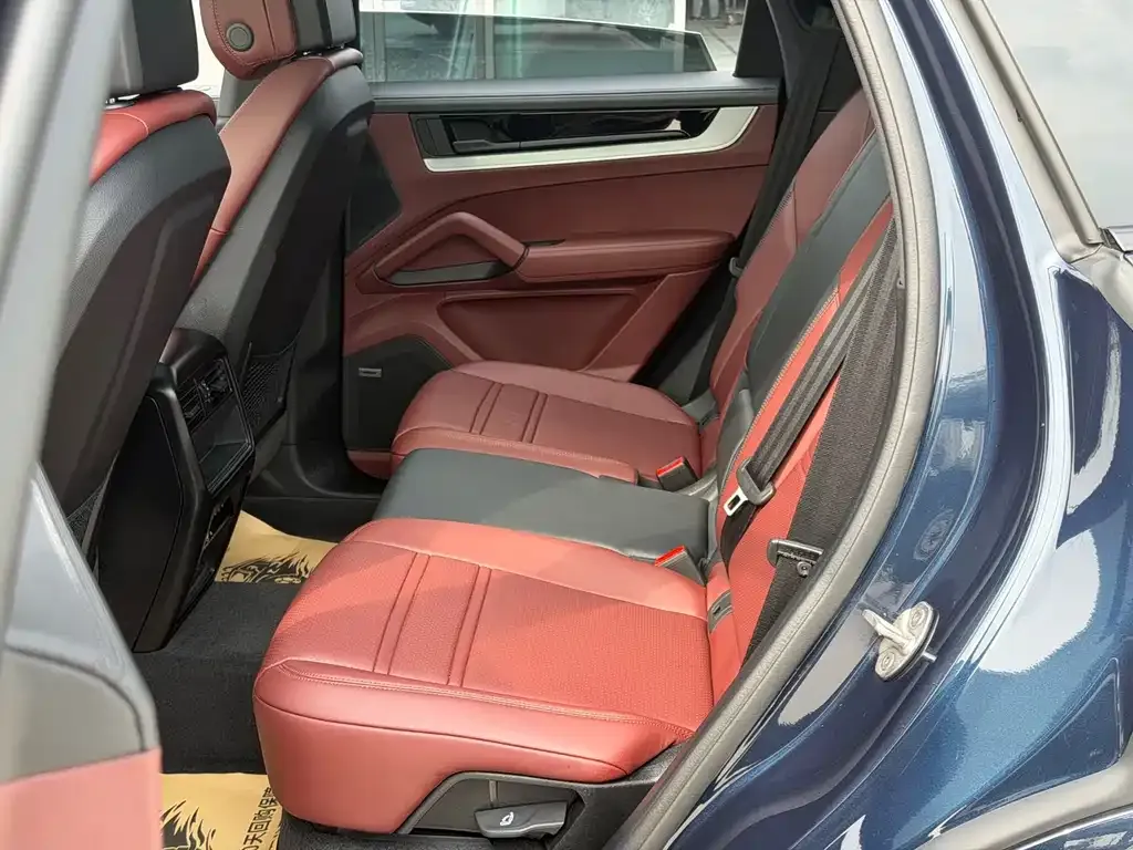 Porsche Cayenne 2025 из CN, фото 3