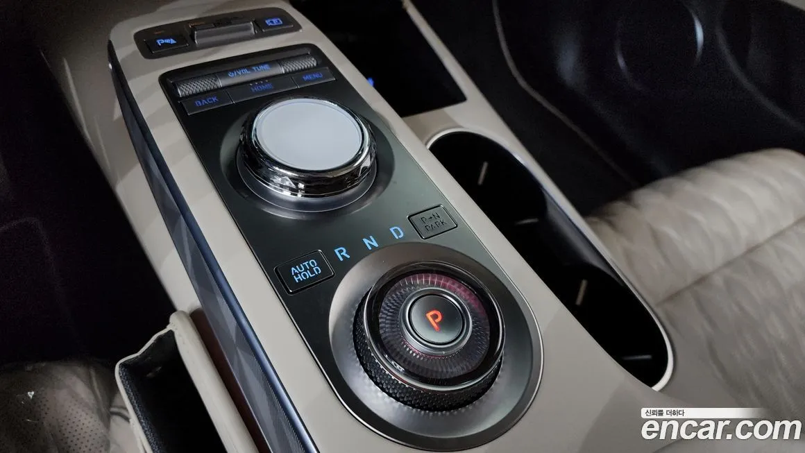 Genesis GV70 — фото 10
