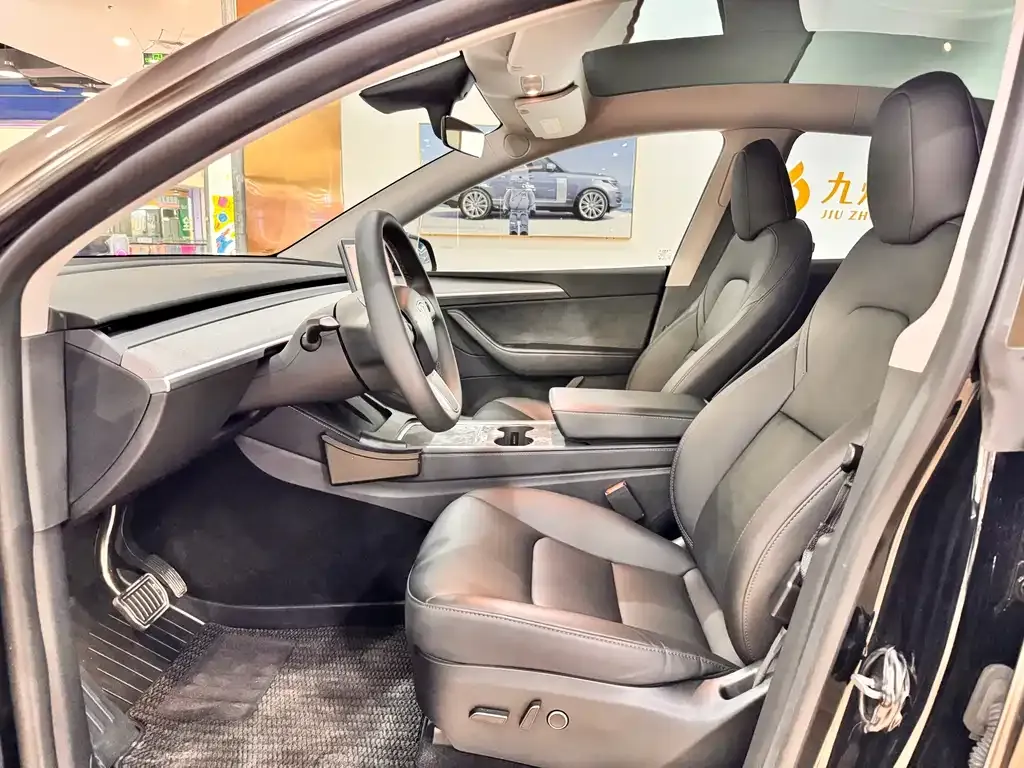 Tesla Model Y 2024 из CN, фото 5