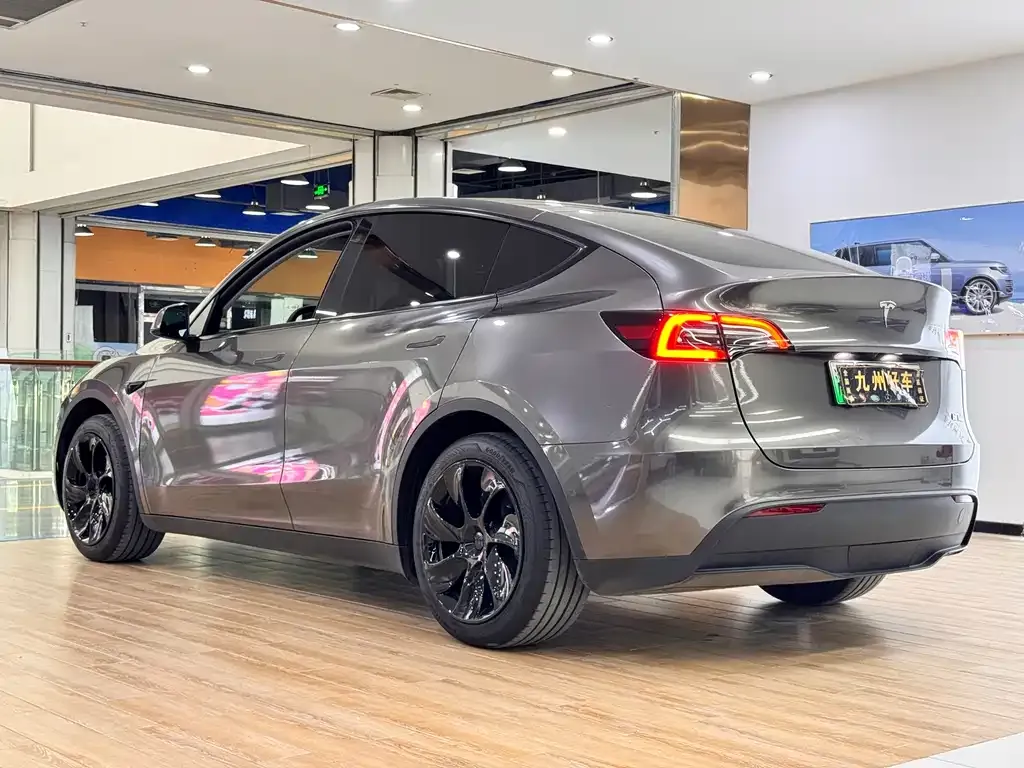 Tesla Model Y 2024 из CN, фото 8