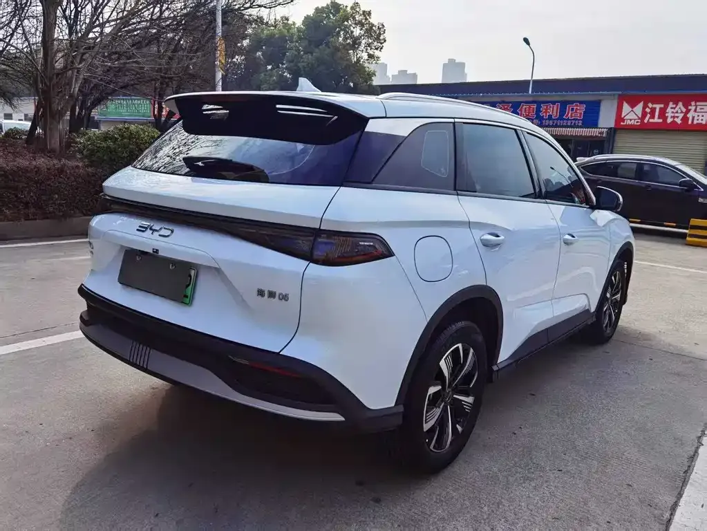 BYD Seal 05 DM-i — фото 9
