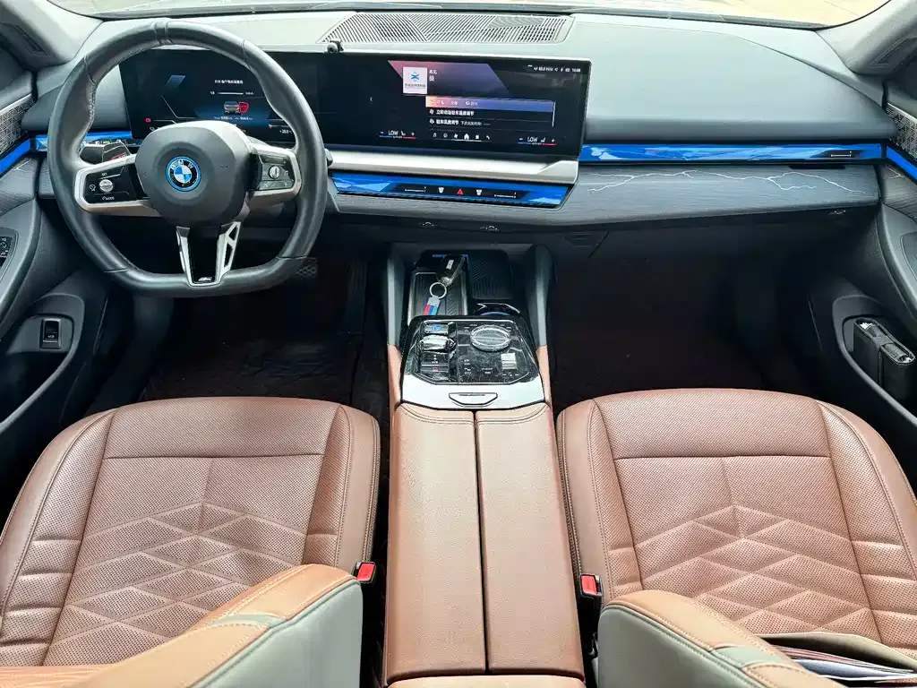 BMW i5 — фото 10