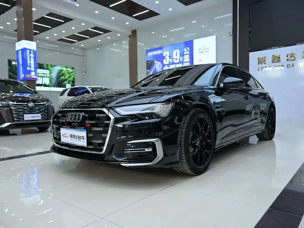Audi A6L 2023 из CN, фото 1