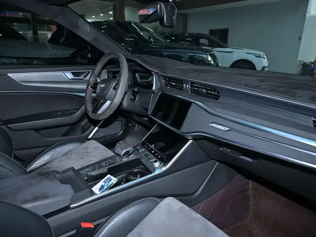 Audi A6L 2023 из CN, фото 9