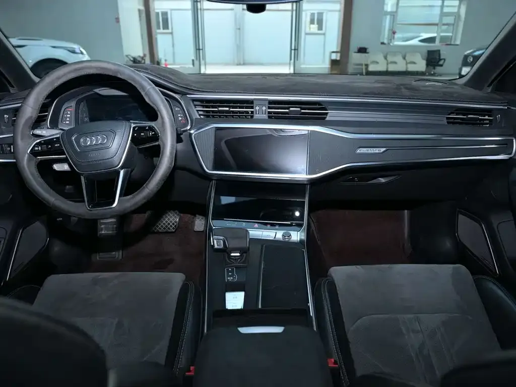 Audi A6L 2023 из CN, фото 8